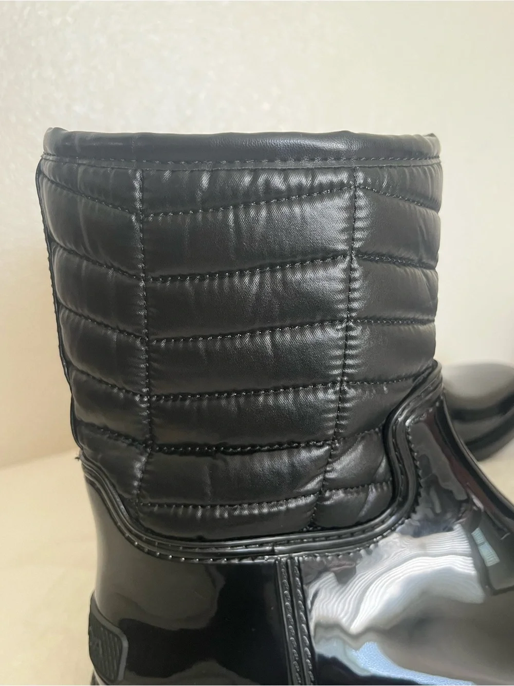 Náutica Women's Black Quilted Faux-Shearling Rain Boots 9